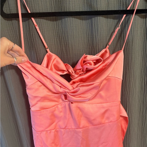 Lucy in the Sky Satin Front Twist Strappy Maxi Dress in Coral Size Large - Picture 3 of 12
